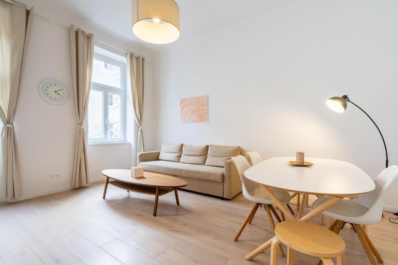 Modernes Apartment Im Charmanten Cottage Viertel Wina Bagian luar foto